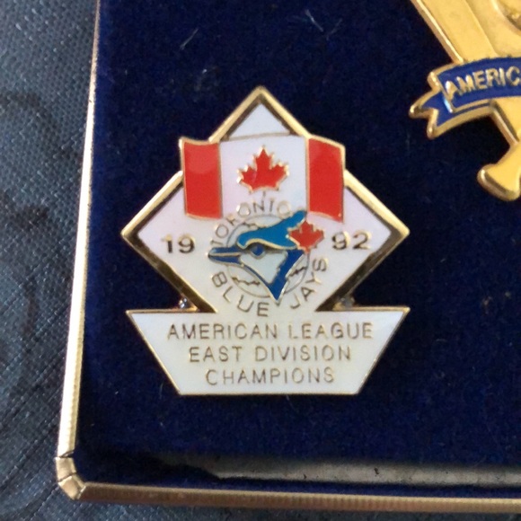 🇨🇦Blue Jays World Series Champions Pin Set. - Picture 4 of 8